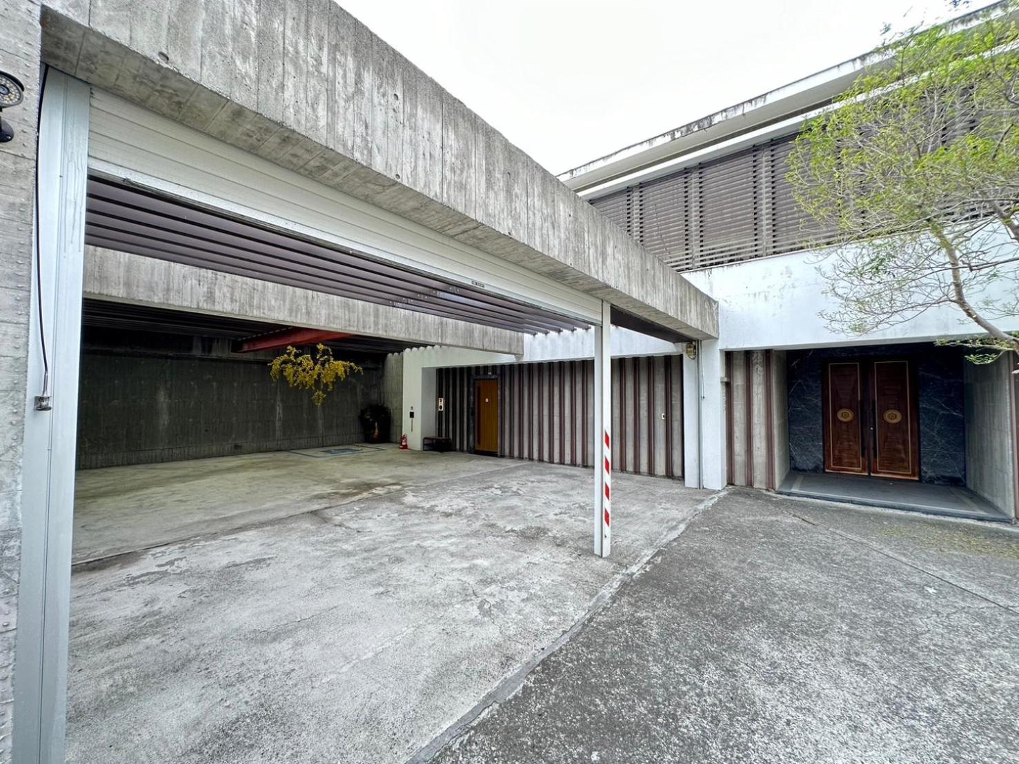 H Villa Inn Tainan Exterior foto