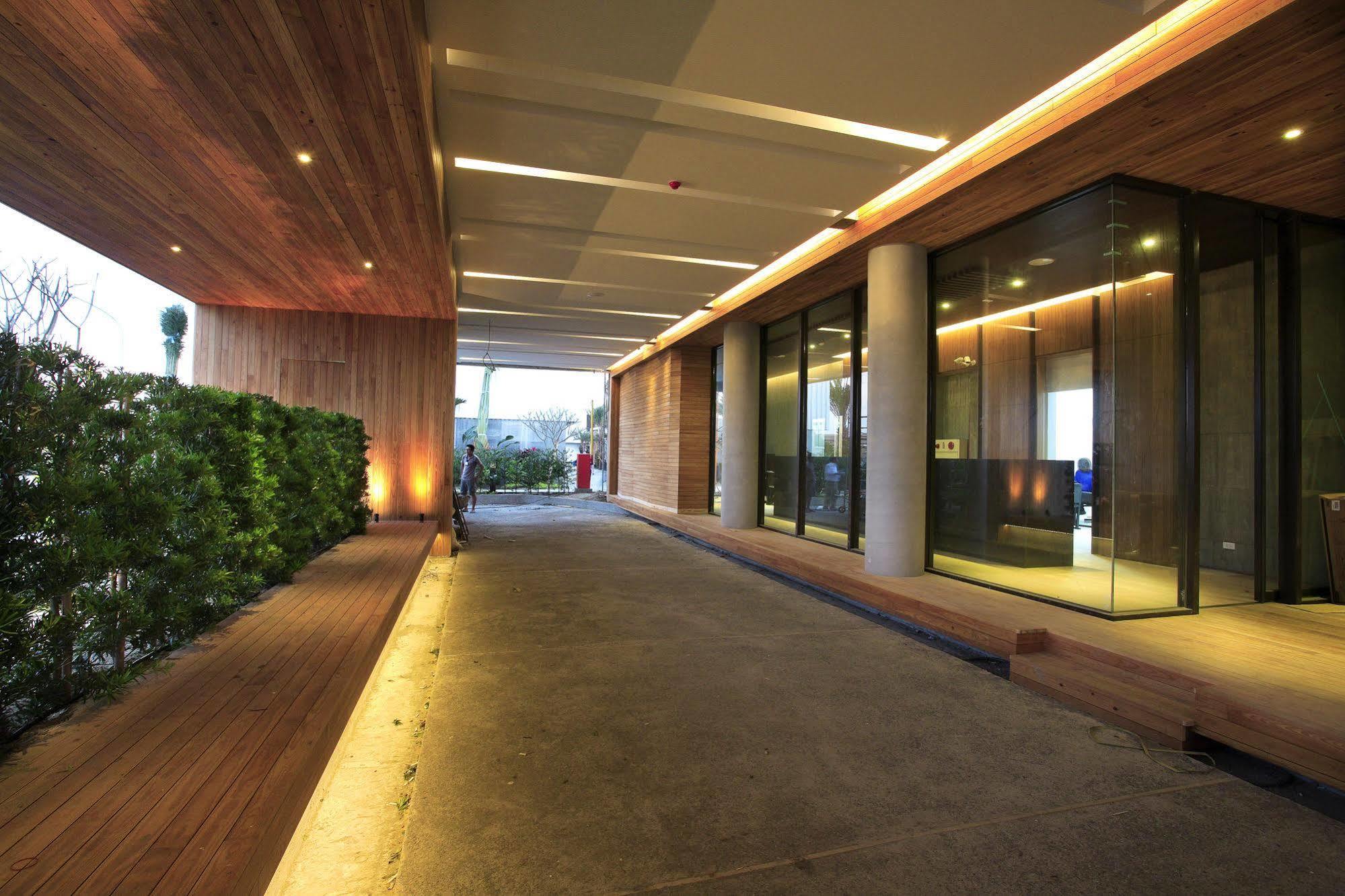 H Villa Inn Tainan Exterior foto