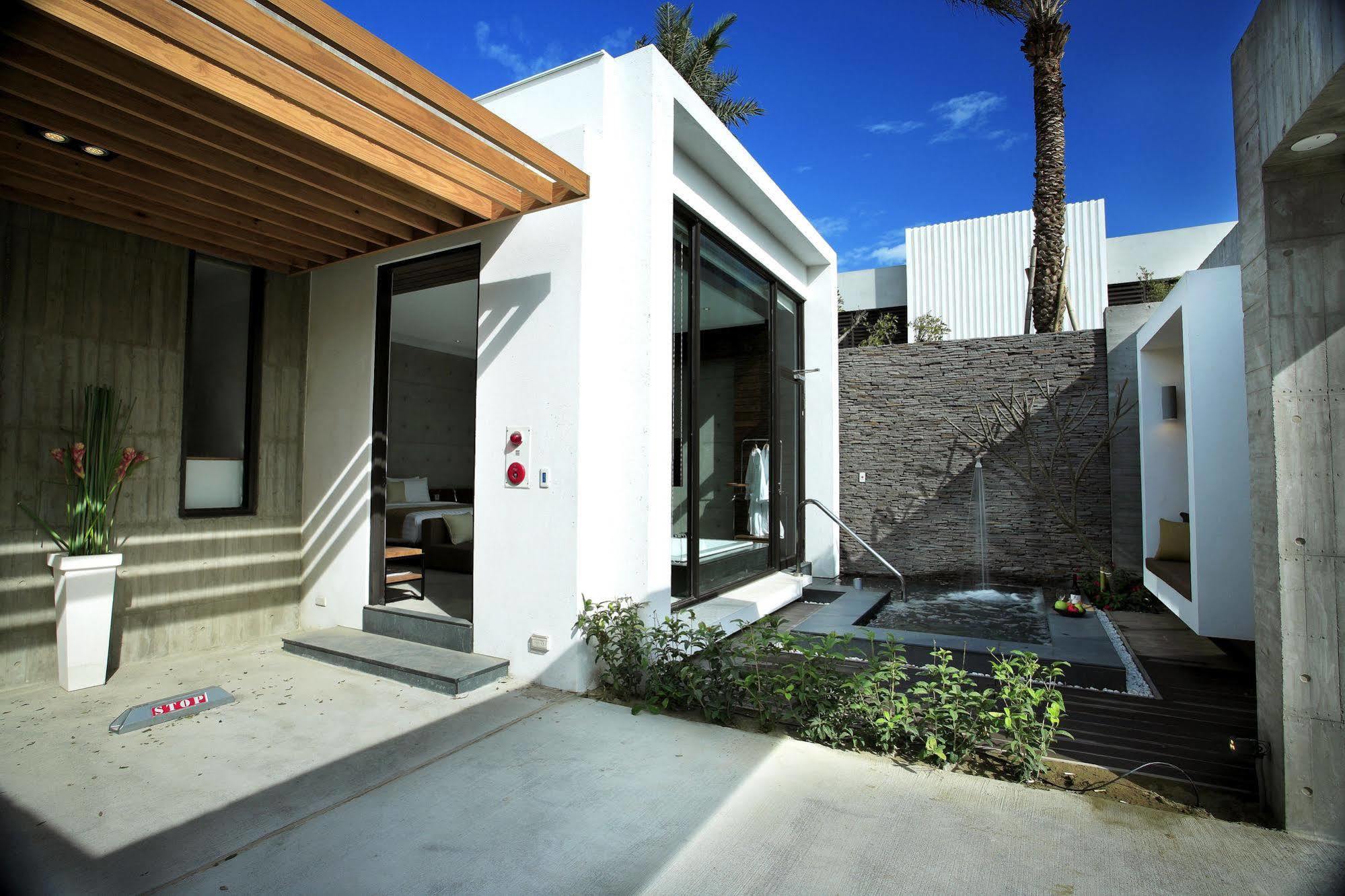 H Villa Inn Tainan Exterior foto