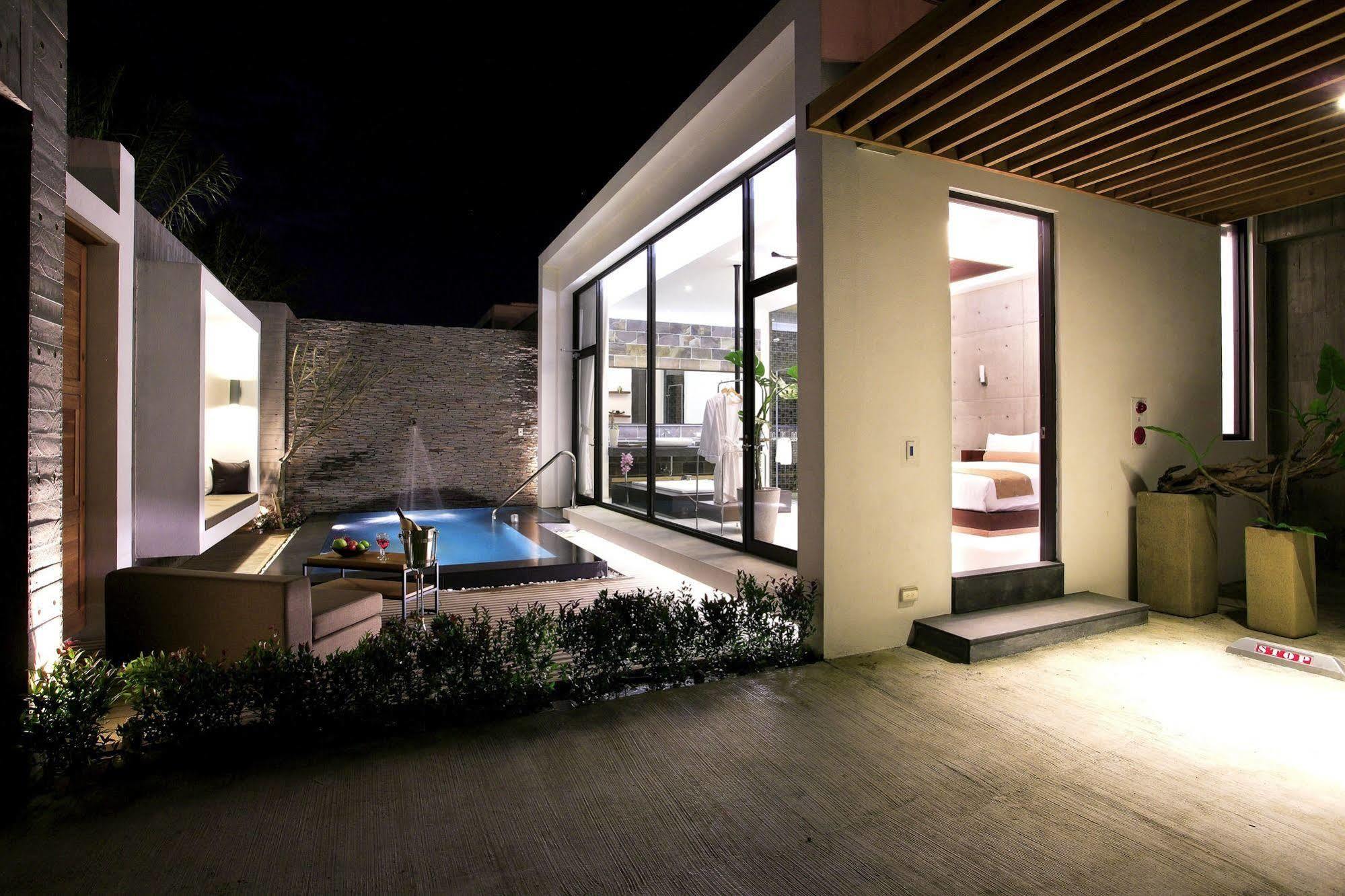 H Villa Inn Tainan Exterior foto
